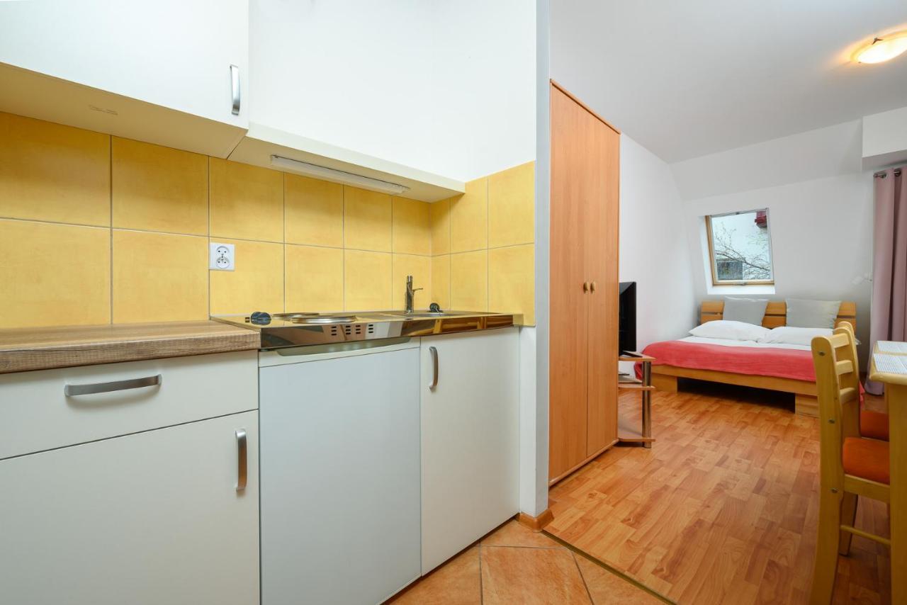 Osrodek Wczasowy Coral Nad Morzem Apartment Виче Екстериор снимка