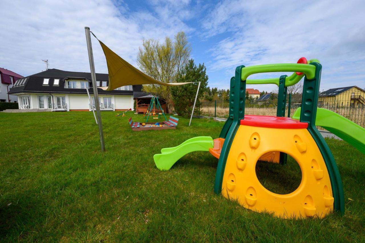 Osrodek Wczasowy Coral Nad Morzem Apartment Виче Екстериор снимка