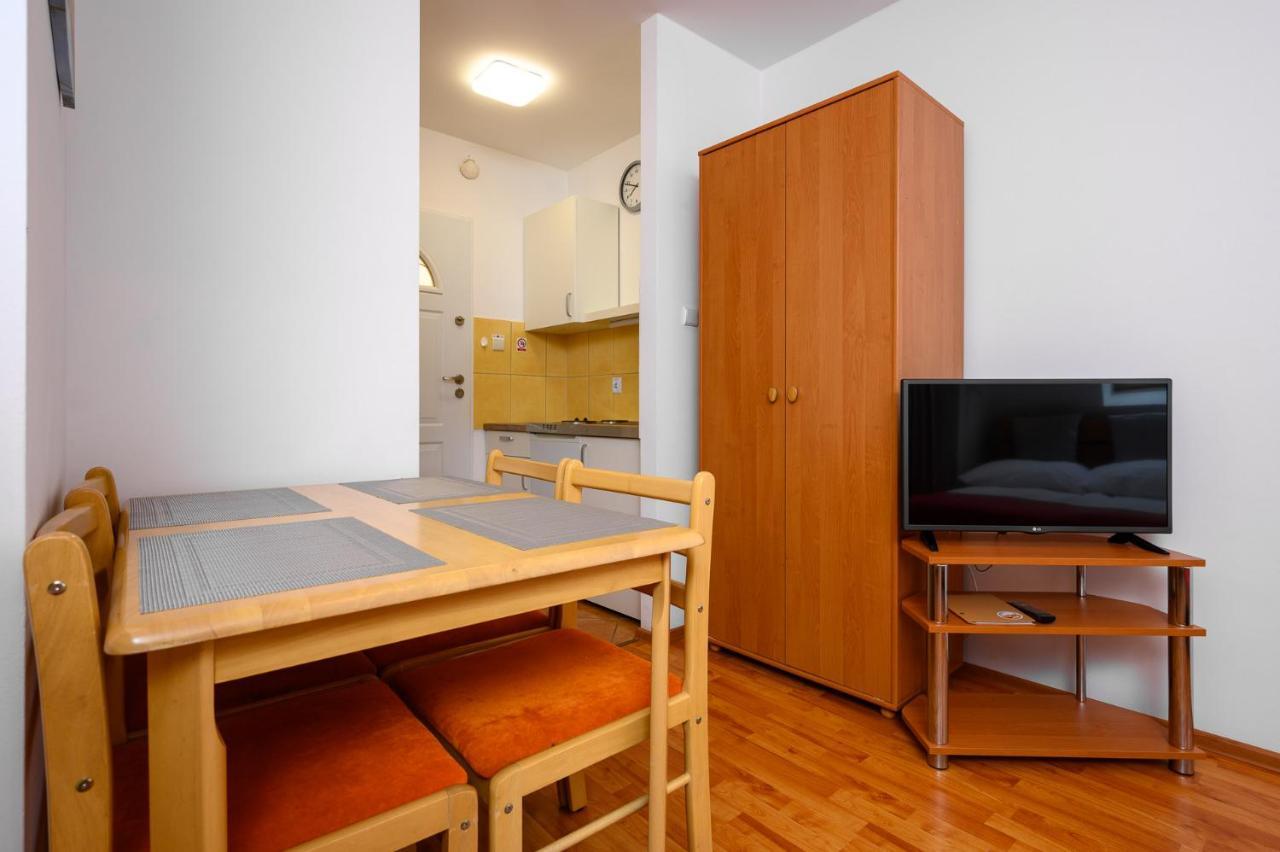 Osrodek Wczasowy Coral Nad Morzem Apartment Виче Екстериор снимка