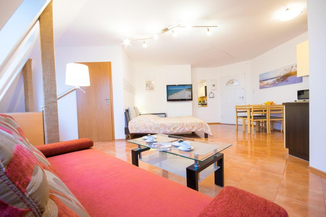 Osrodek Wczasowy Coral Nad Morzem Apartment Виче Екстериор снимка